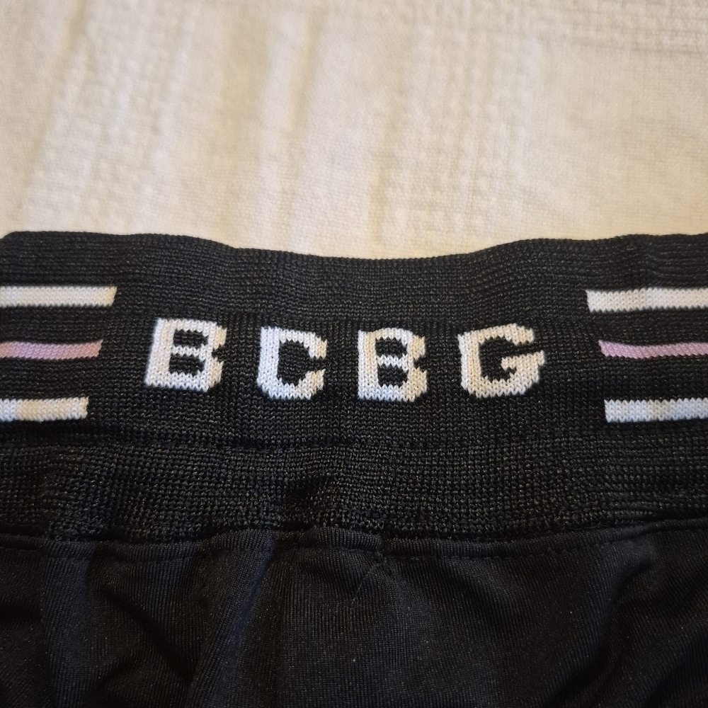BCBGmaxazria women's size Large black cropped jogging pants, VGUC - Picture 2 of 7
